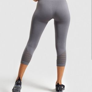 High Waisted Seamless Cropped Legging | GYMSHARK